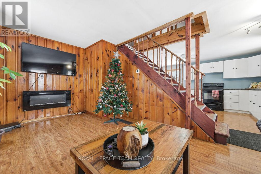 160 Burnstown Road, Mcnab/Braeside, ON - Indoor Photo Showing Other Room