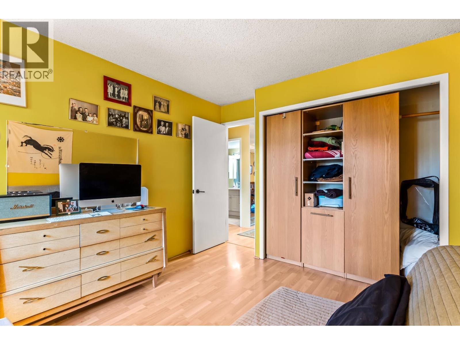 210 5 K De K Court, New Westminster, BC - Indoor