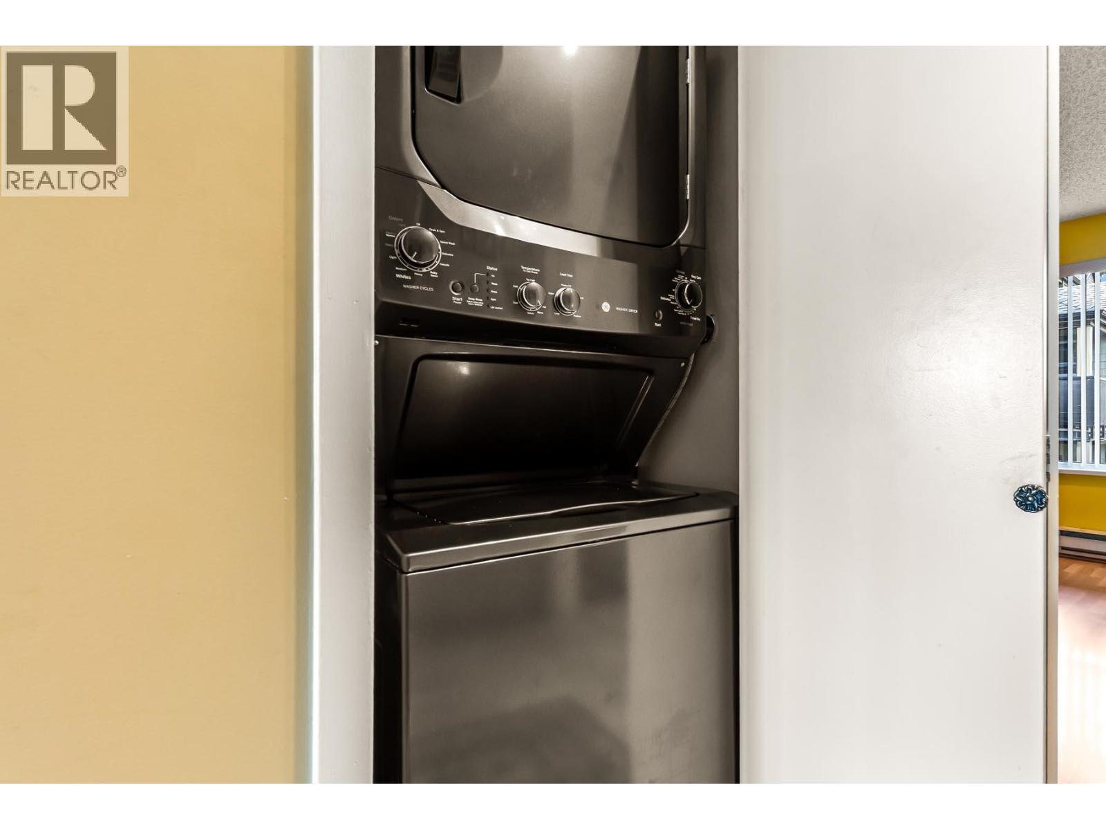 210 5 K De K Court, New Westminster, BC - Indoor Photo Showing Laundry Room