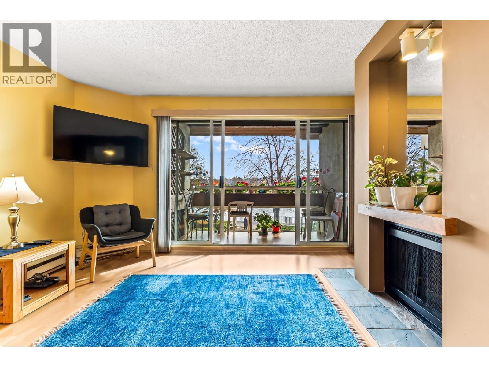 210 5 K De K Court, New Westminster, BC - Indoor With Fireplace