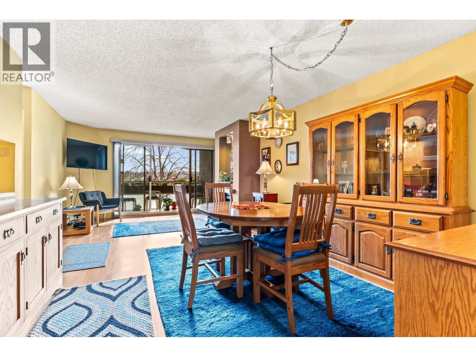 210 5 K De K Court, New Westminster, BC - Indoor Photo Showing Dining Room