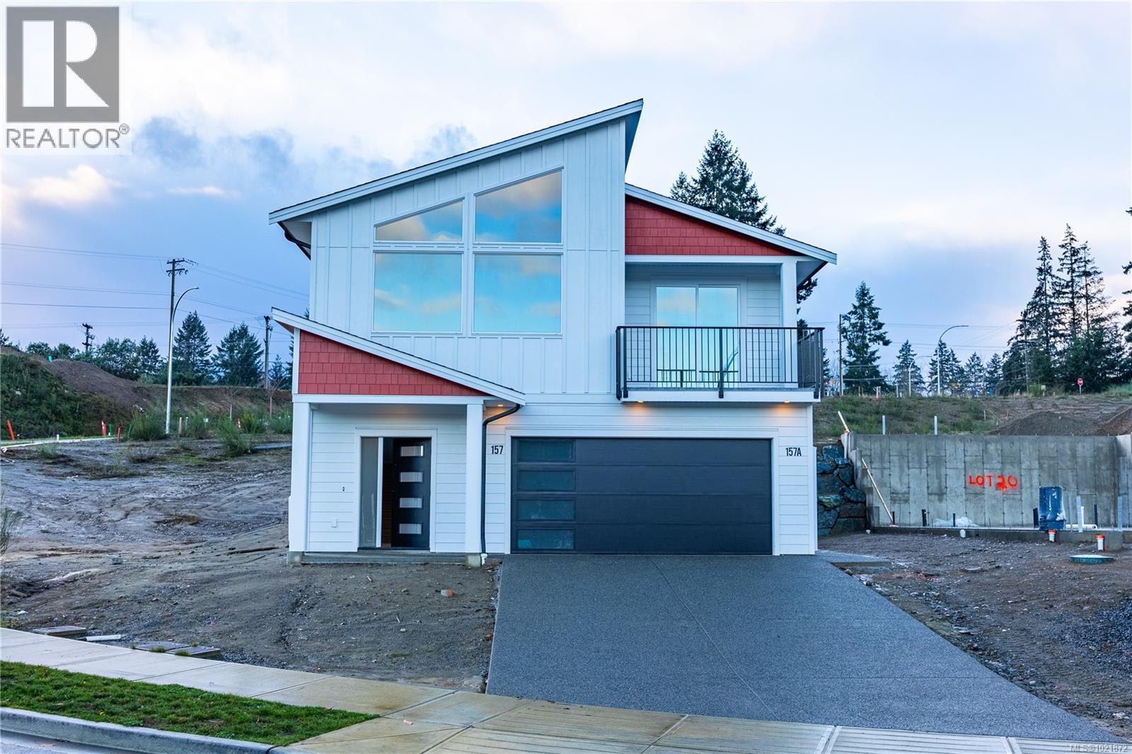 Similar Home - 151 Marina View Dr, Ladysmith, BC - Outdoor