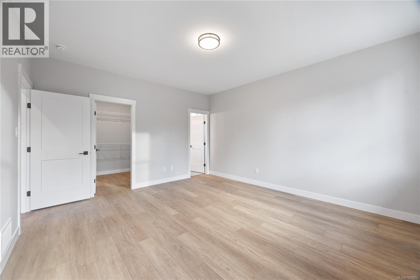 Similar Home - 151 Marina View Dr, Ladysmith, BC - Indoor Photo Showing Other Room