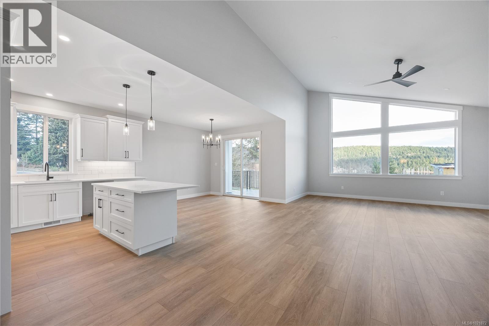 Similar Home - 151 Marina View Dr, Ladysmith, BC - Indoor