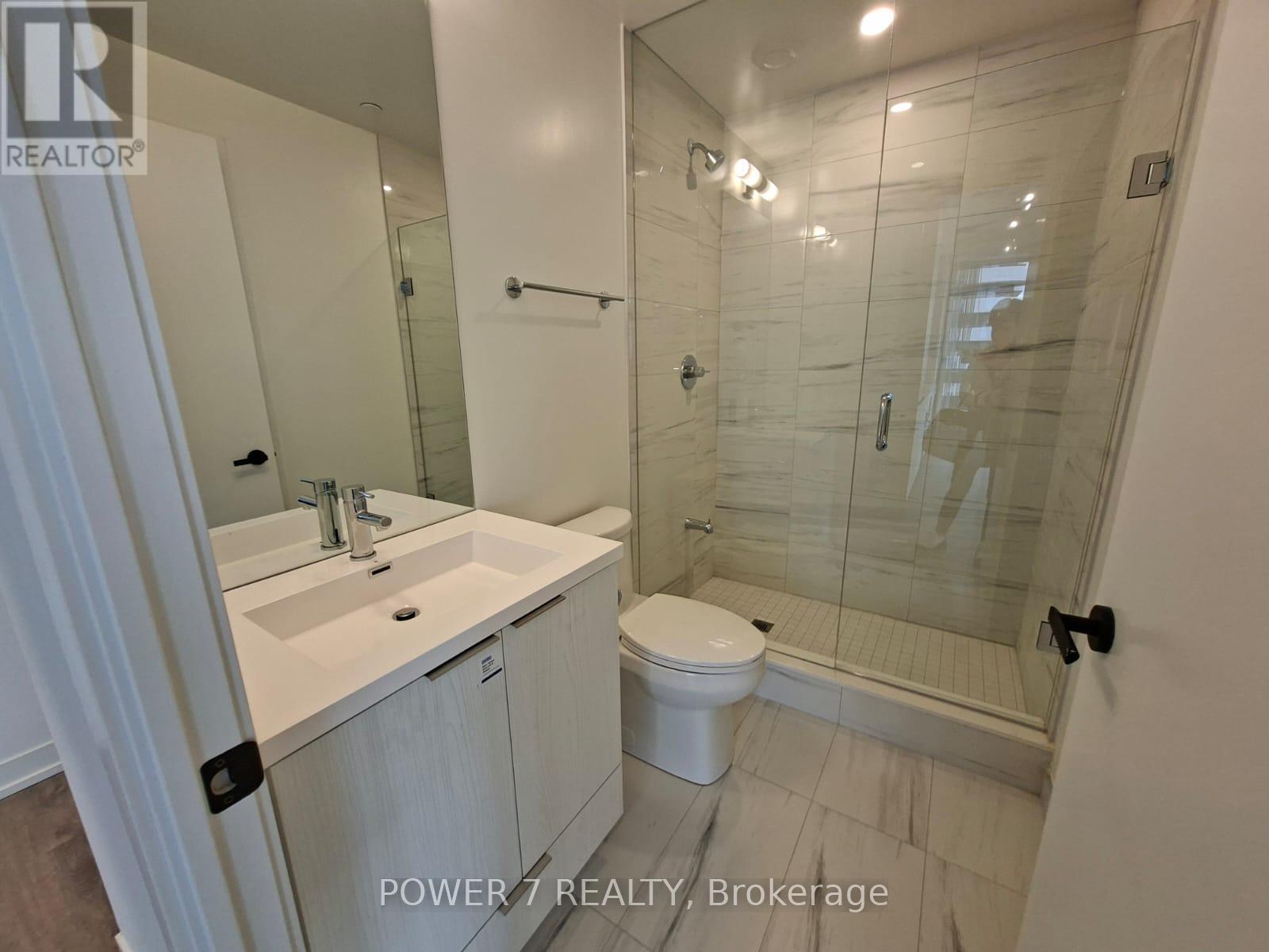 4012 - 8 Interchange Way, Vaughan, ON - Indoor Photo Showing Bathroom
