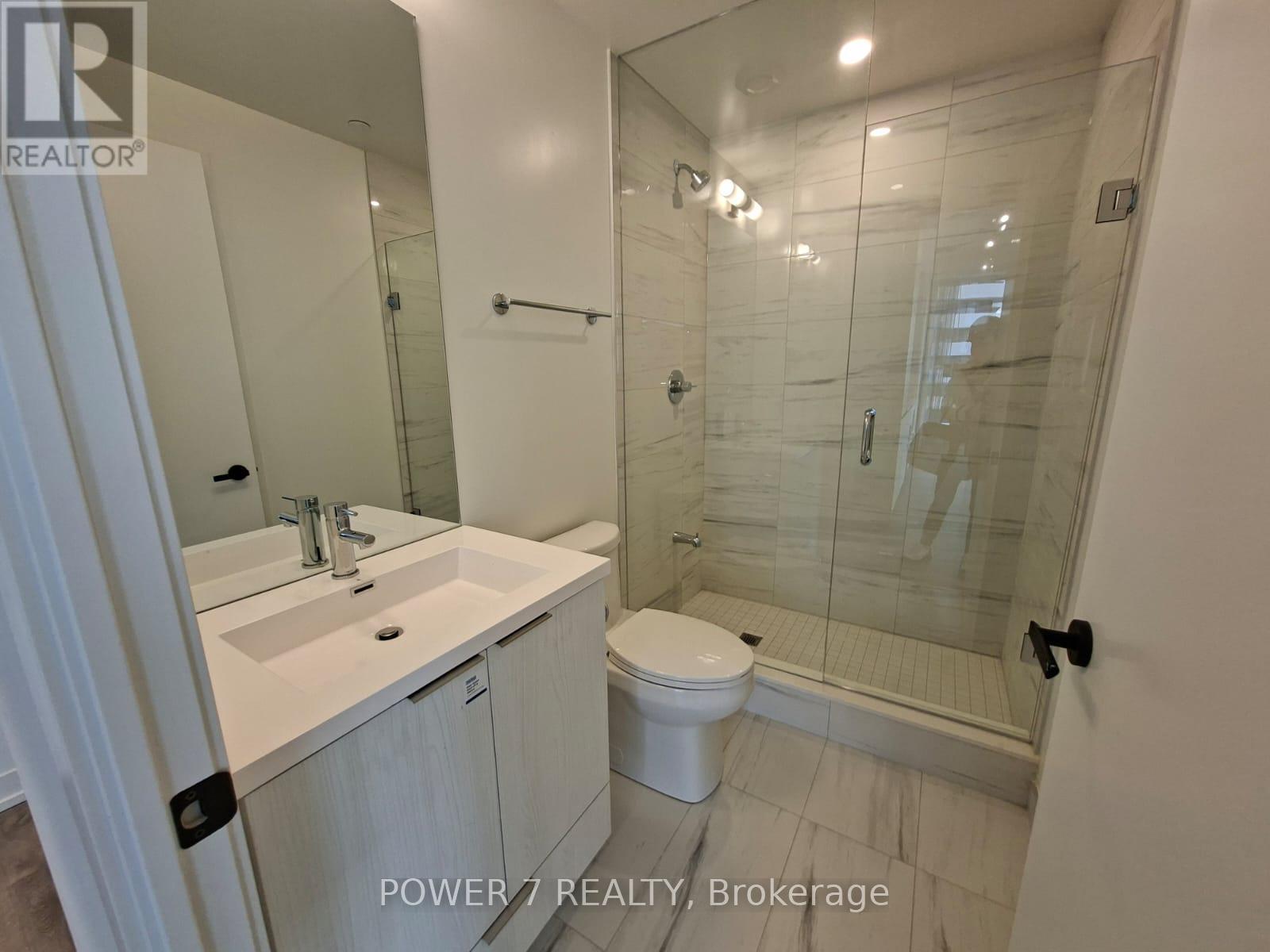 4012 - 8 Interchange Way, Vaughan, ON - Indoor Photo Showing Bathroom