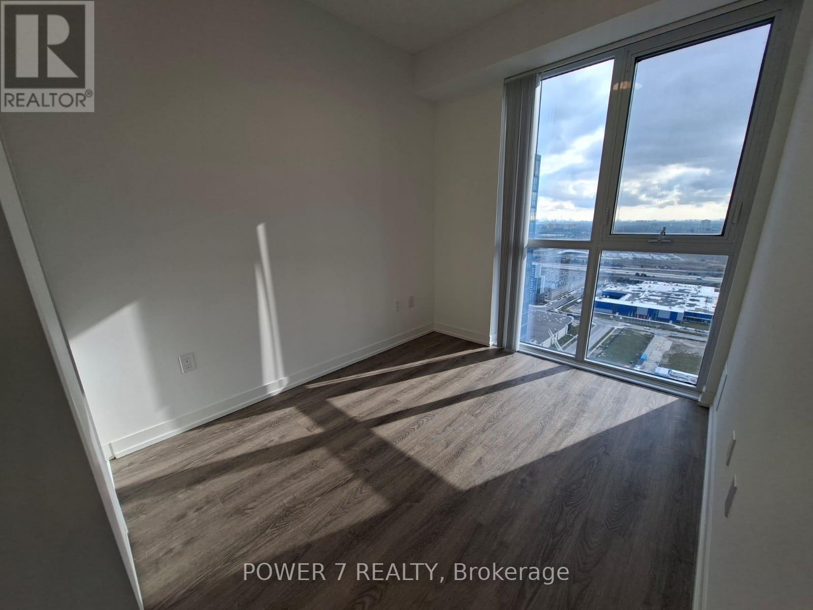 4012 - 8 Interchange Way, Vaughan, ON - Indoor Photo Showing Other Room