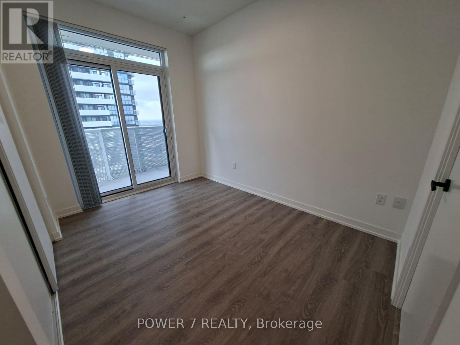 4012 - 8 Interchange Way, Vaughan, ON - Indoor Photo Showing Other Room