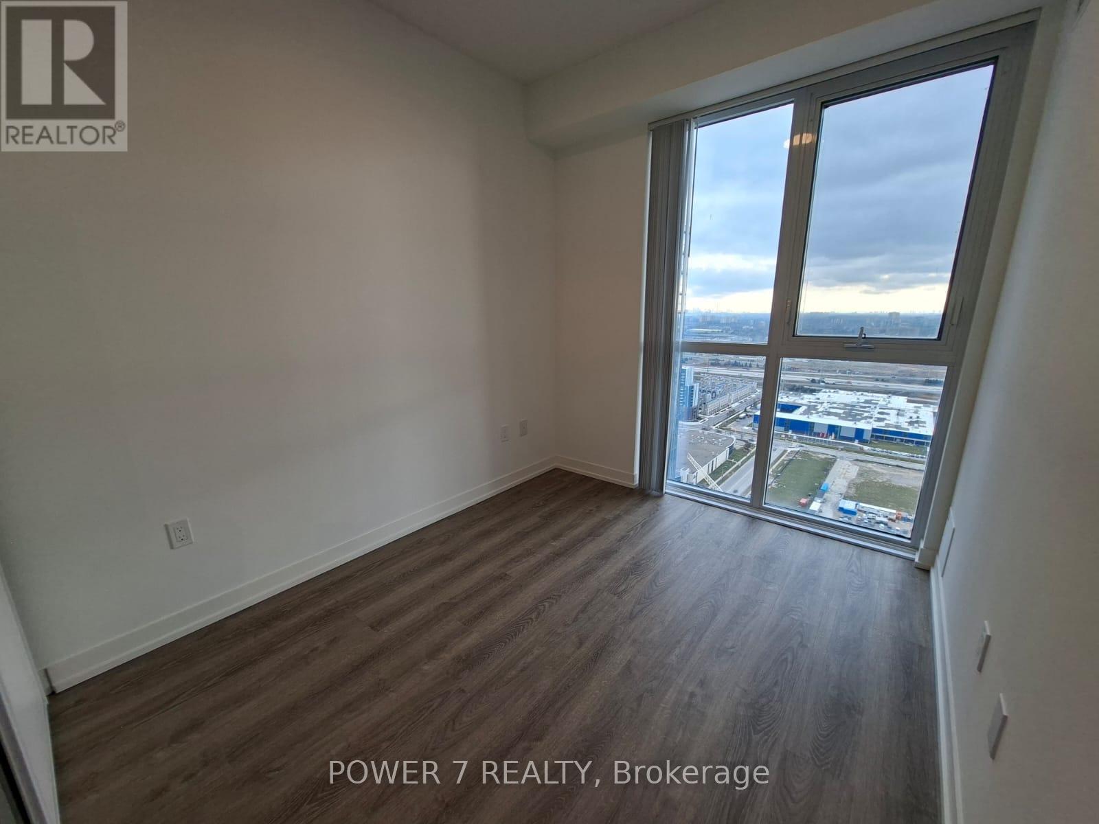 4012 - 8 Interchange Way, Vaughan, ON - Indoor Photo Showing Other Room
