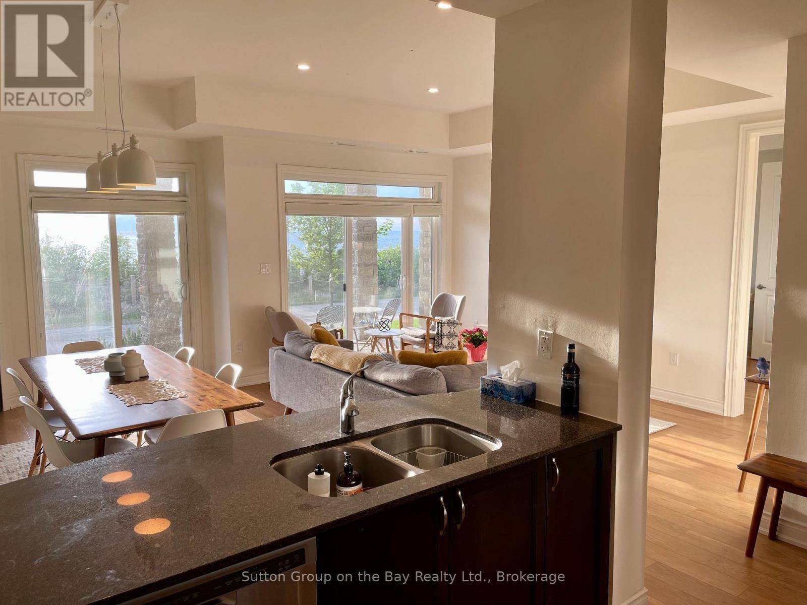 110 - 764 River Road E, Wasaga Beach, ON - Indoor