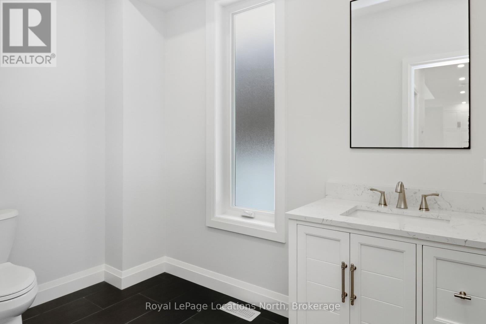 118 Valerie Crescent, Wasaga Beach, ON - Indoor Photo Showing Bathroom