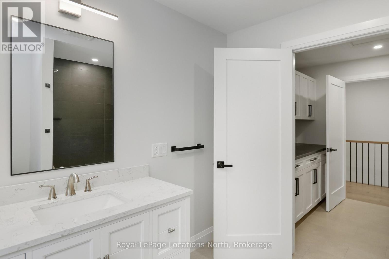 118 Valerie Crescent, Wasaga Beach, ON - Indoor Photo Showing Bathroom