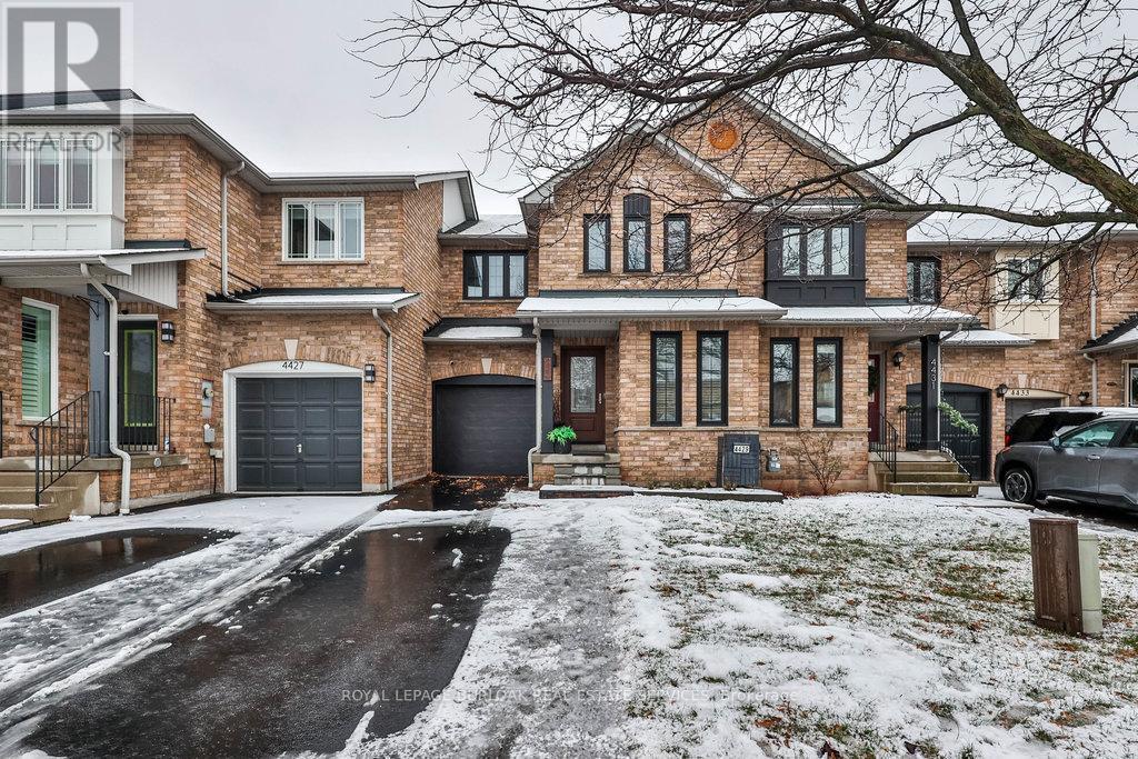 4429 Vallence Drive, Burlington, ON - Outdoor With Facade