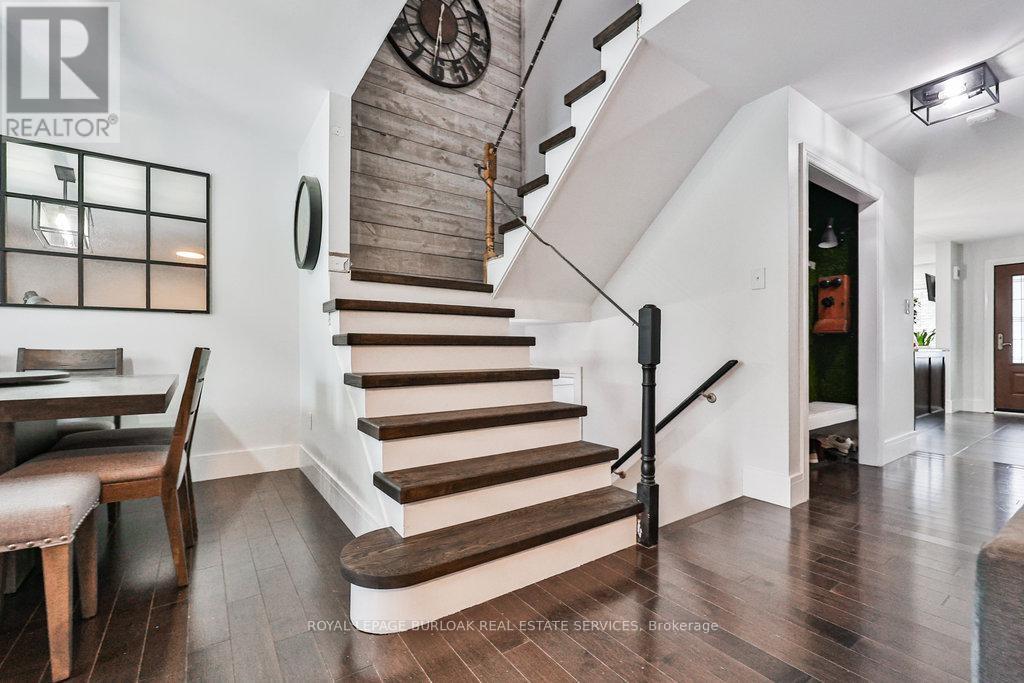 4429 Vallence Drive, Burlington, ON - Indoor