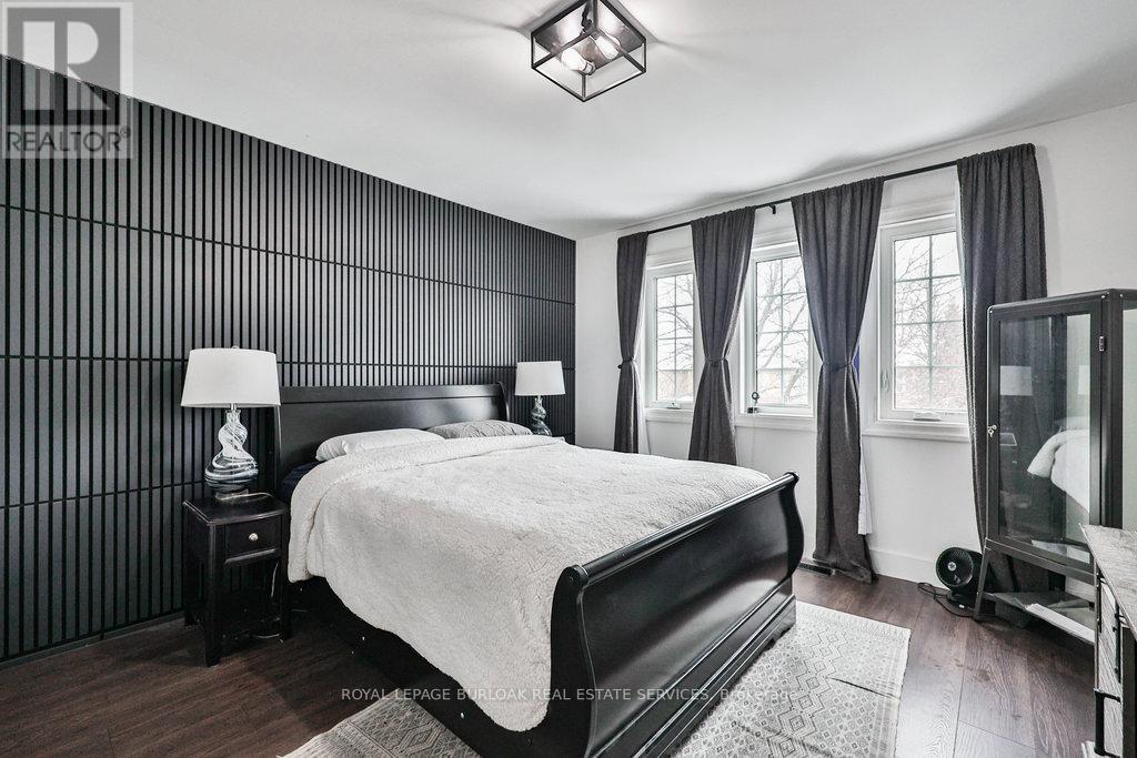 4429 Vallence Drive, Burlington, ON - Indoor Photo Showing Bedroom