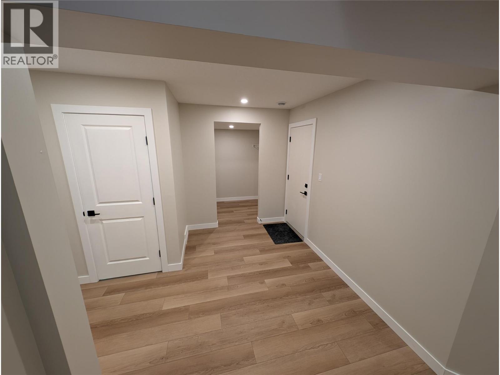 7114 Morgan Lane, Radium Hot Springs, BC - Indoor Photo Showing Other Room