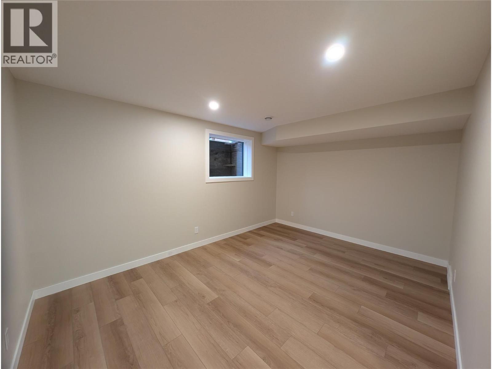 7114 Morgan Lane, Radium Hot Springs, BC - Indoor Photo Showing Other Room