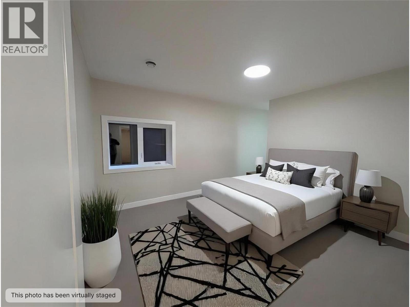 7114 Morgan Lane, Radium Hot Springs, BC - Indoor Photo Showing Bedroom