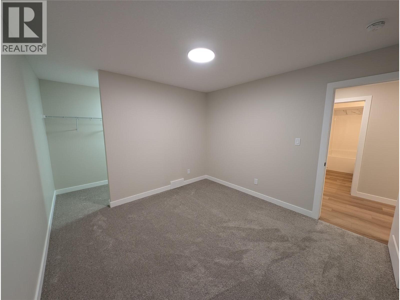 7114 Morgan Lane, Radium Hot Springs, BC - Indoor Photo Showing Other Room