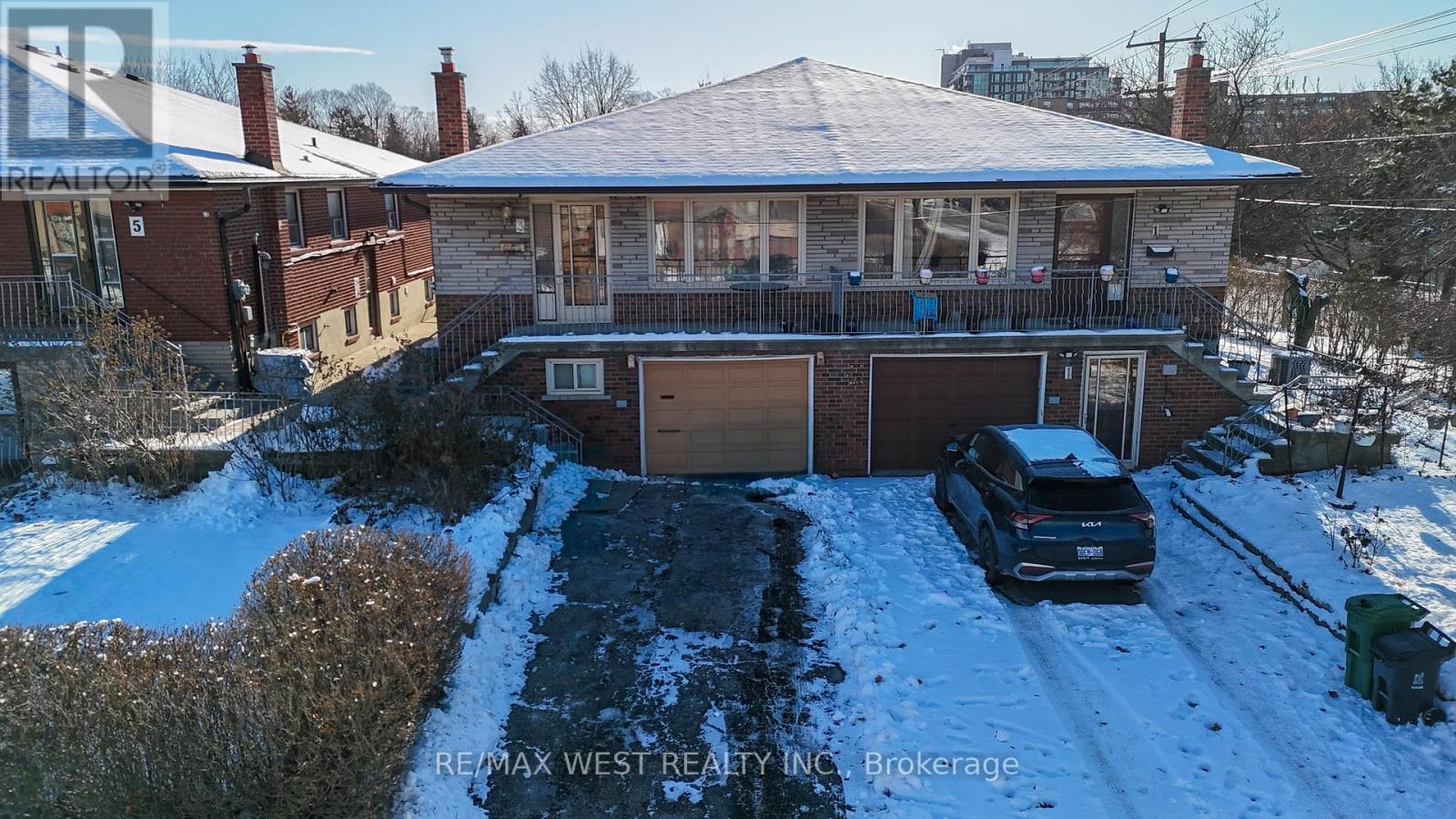 3 Lakeland Drive, Toronto, ON - Outdoor