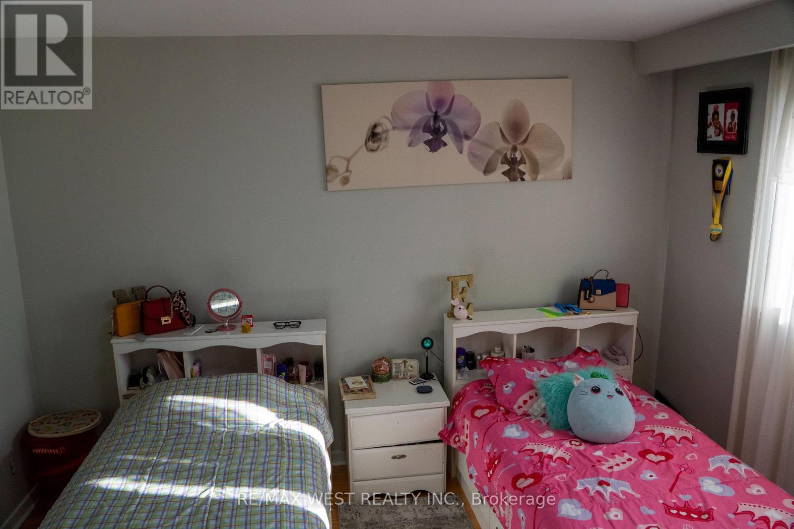 3 Lakeland Drive, Toronto, ON - Indoor Photo Showing Bedroom