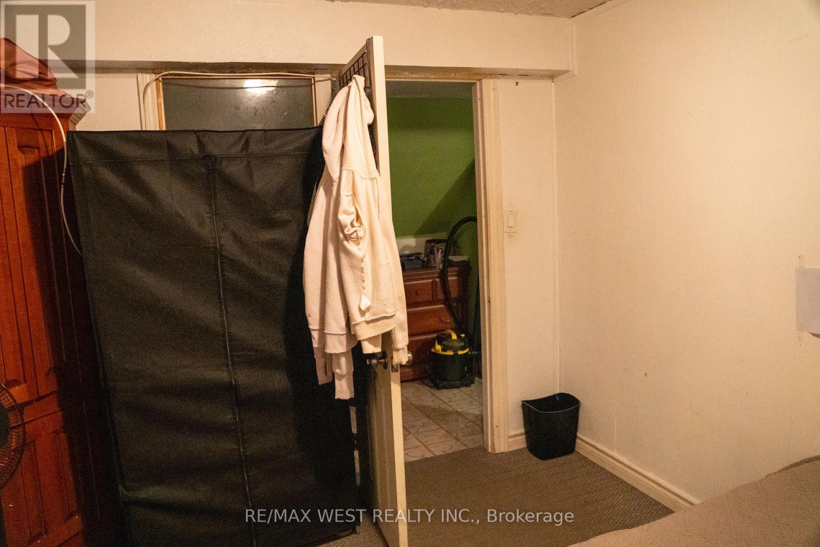 3 Lakeland Drive, Toronto, ON - Indoor Photo Showing Other Room