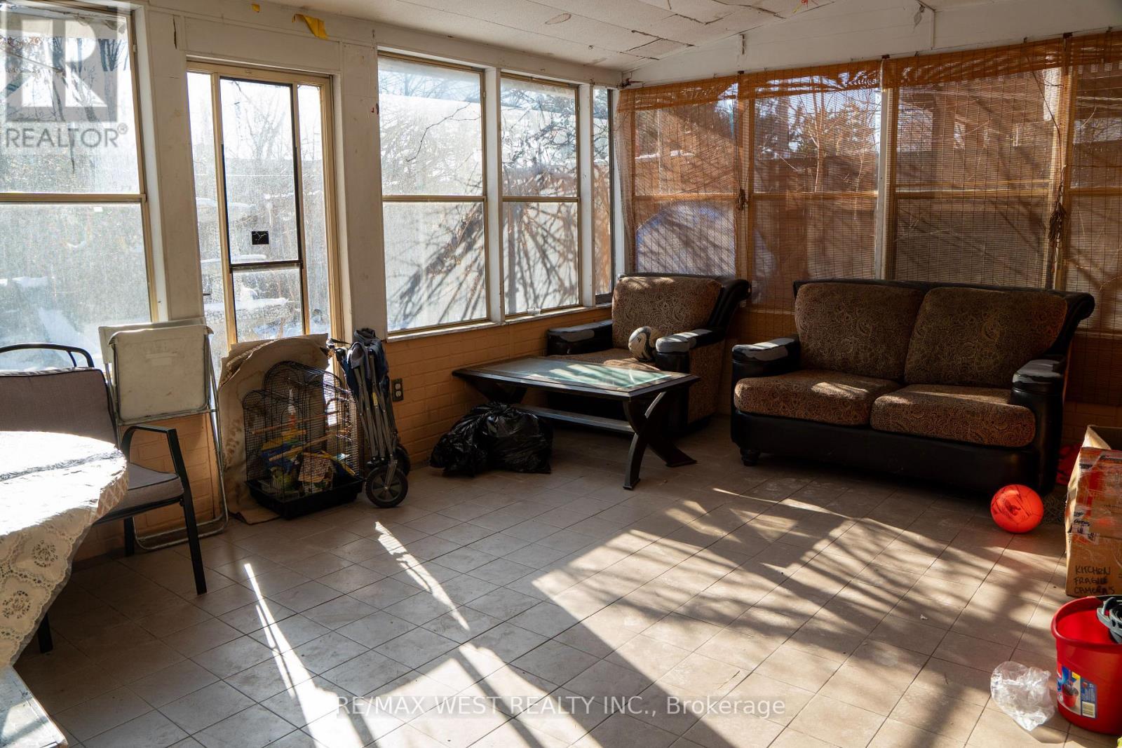 3 Lakeland Drive, Toronto, ON - Indoor Photo Showing Other Room