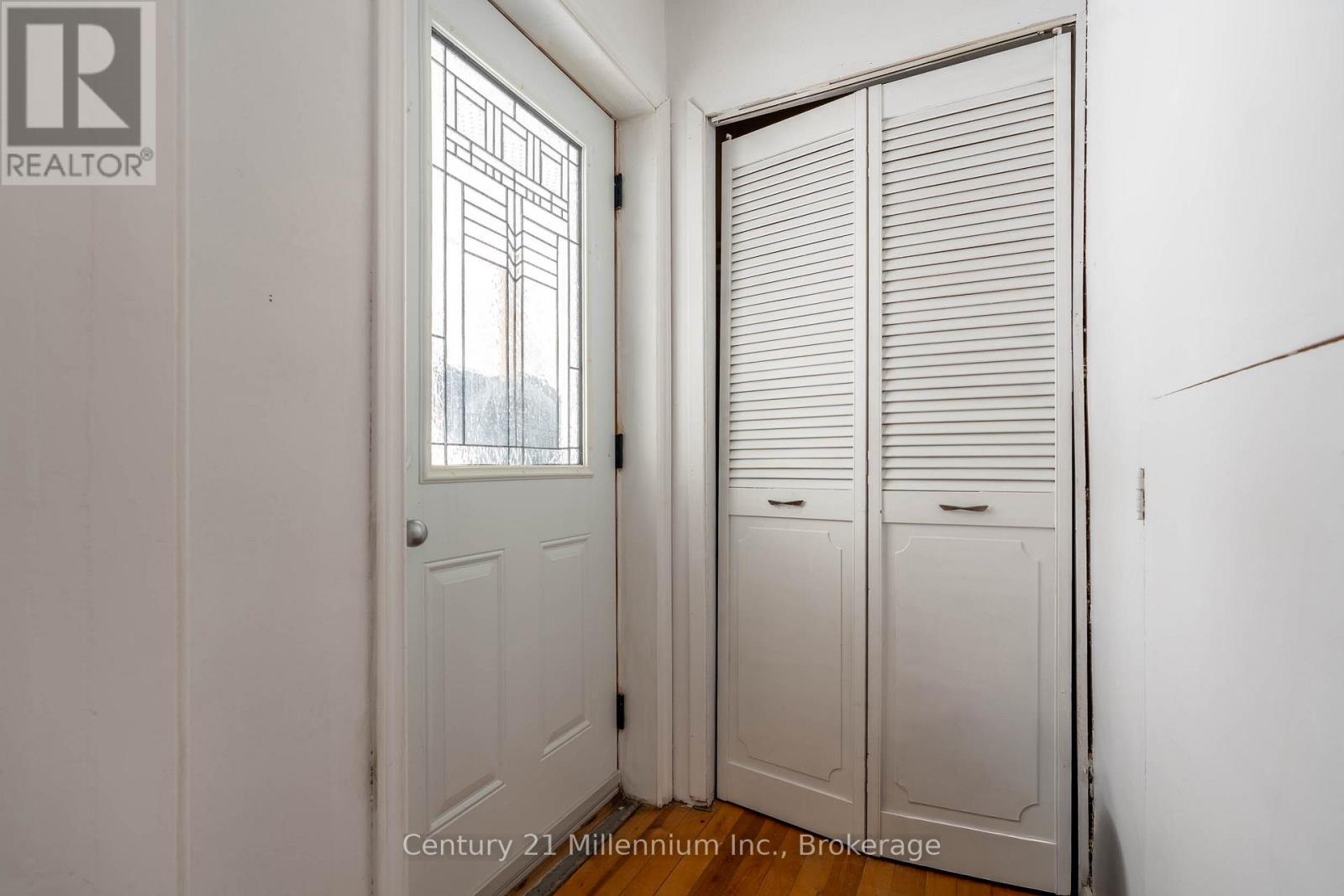 701 5Th Street E, Owen Sound, ON - Indoor Photo Showing Other Room