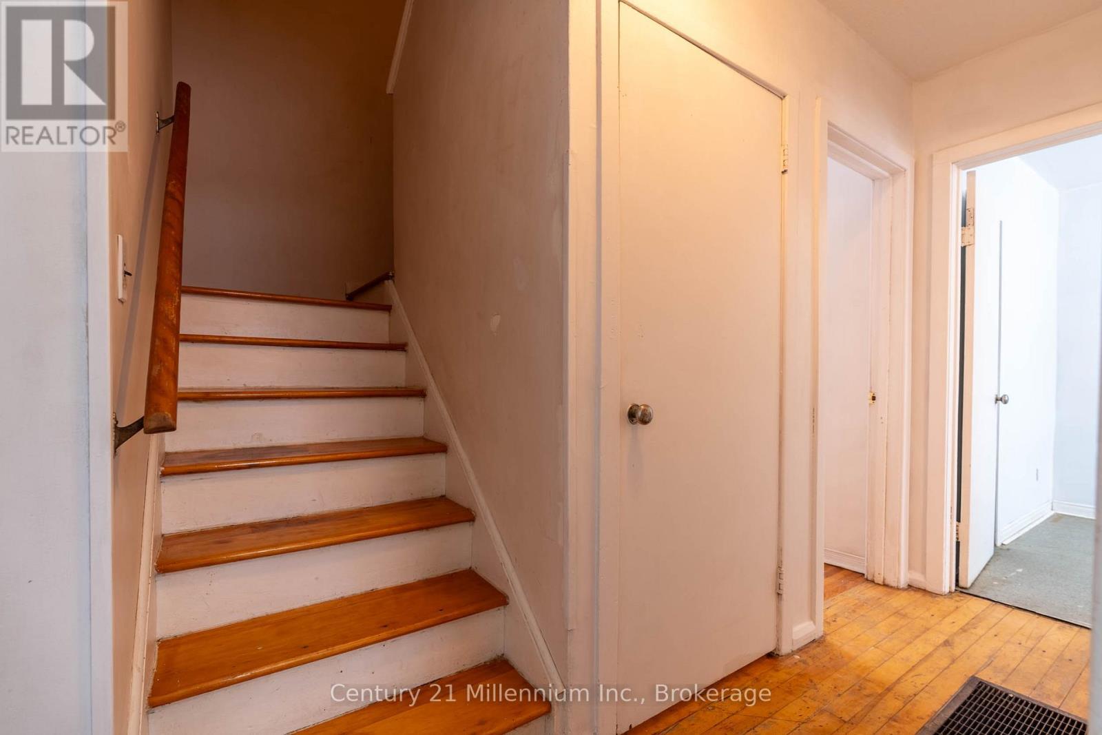 701 5Th Street E, Owen Sound, ON - Indoor Photo Showing Other Room