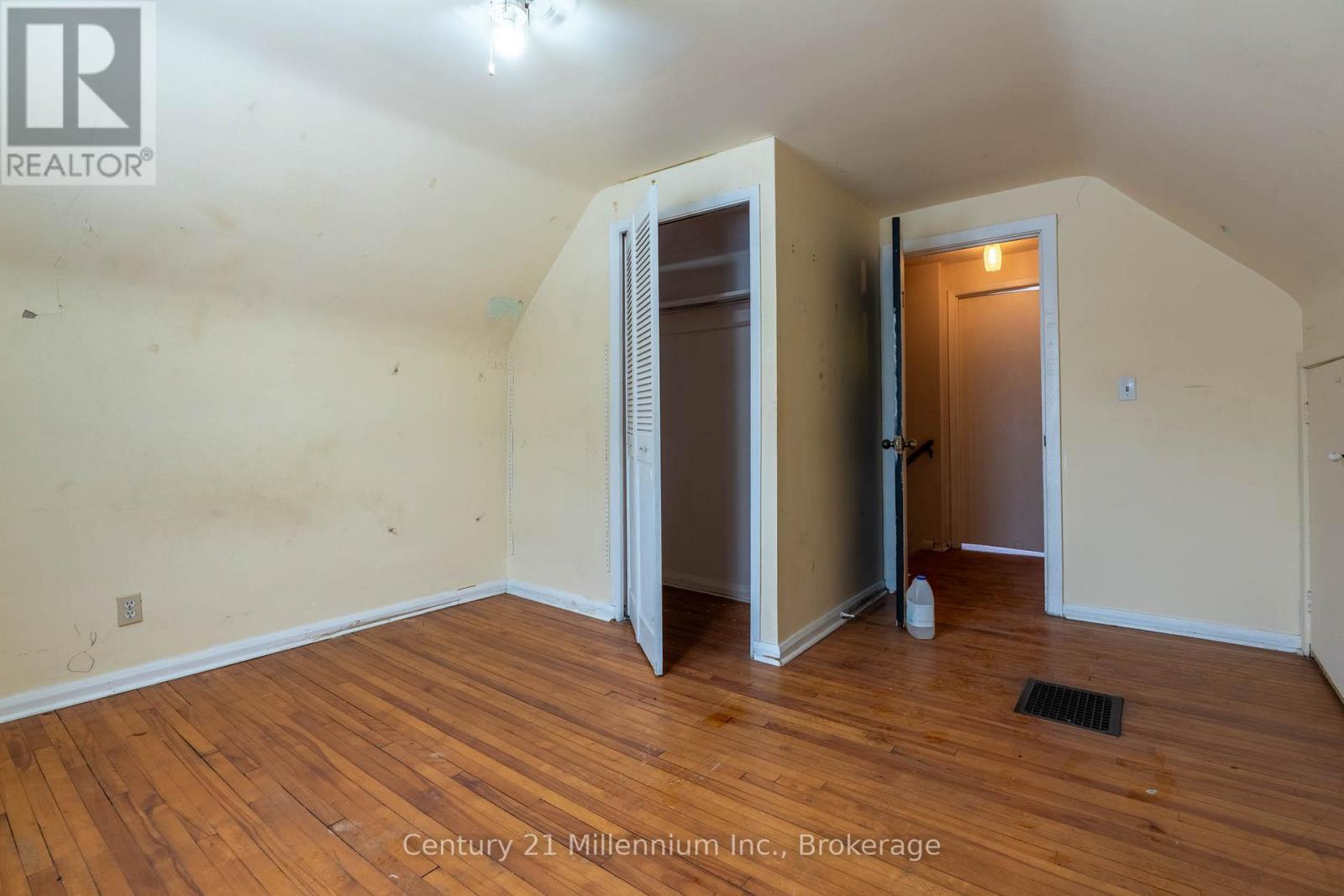 701 5Th Street E, Owen Sound, ON - Indoor Photo Showing Other Room