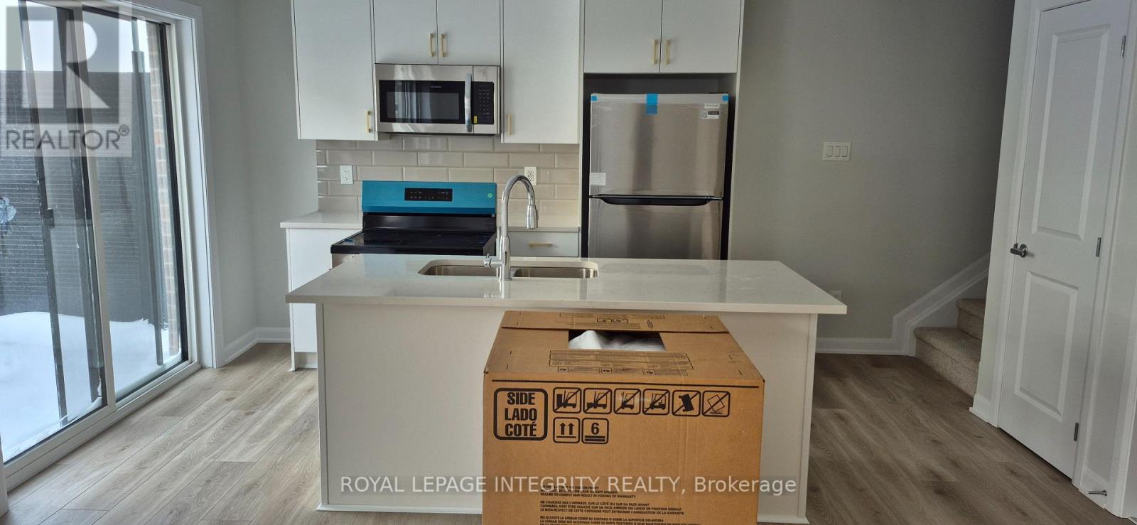 3 - 401 Glenroy Gilbert Drive, Ottawa, ON - Indoor Photo Showing Kitchen With Stainless Steel Kitchen