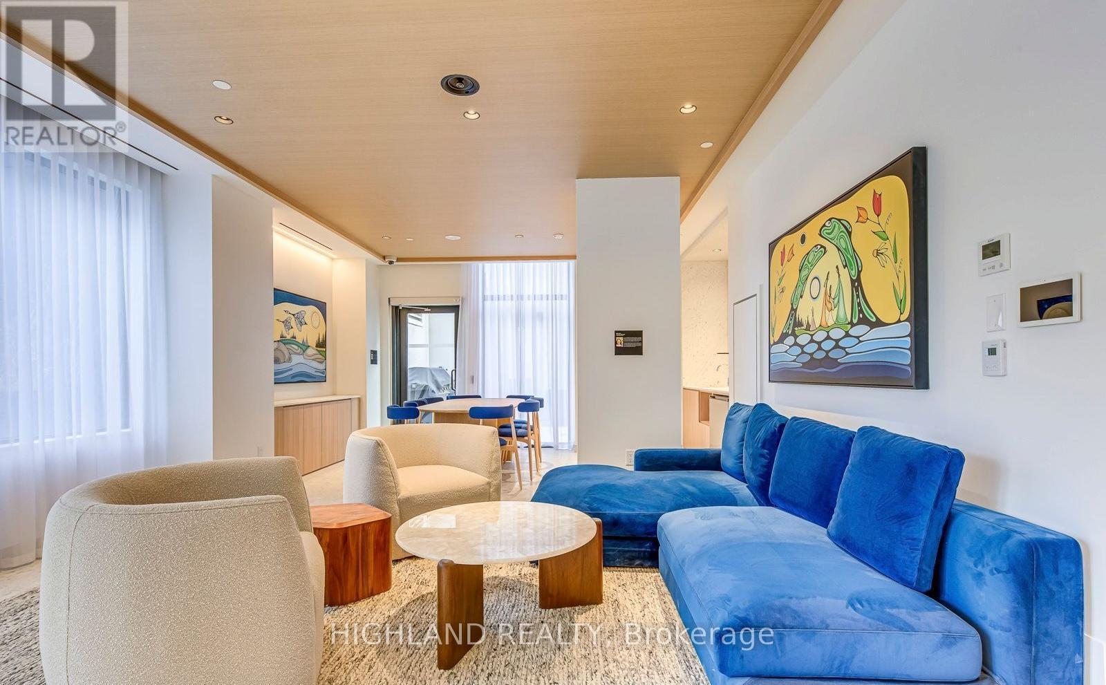 3806 - 395 Square One Drive, Mississauga, ON - Indoor Photo Showing Living Room