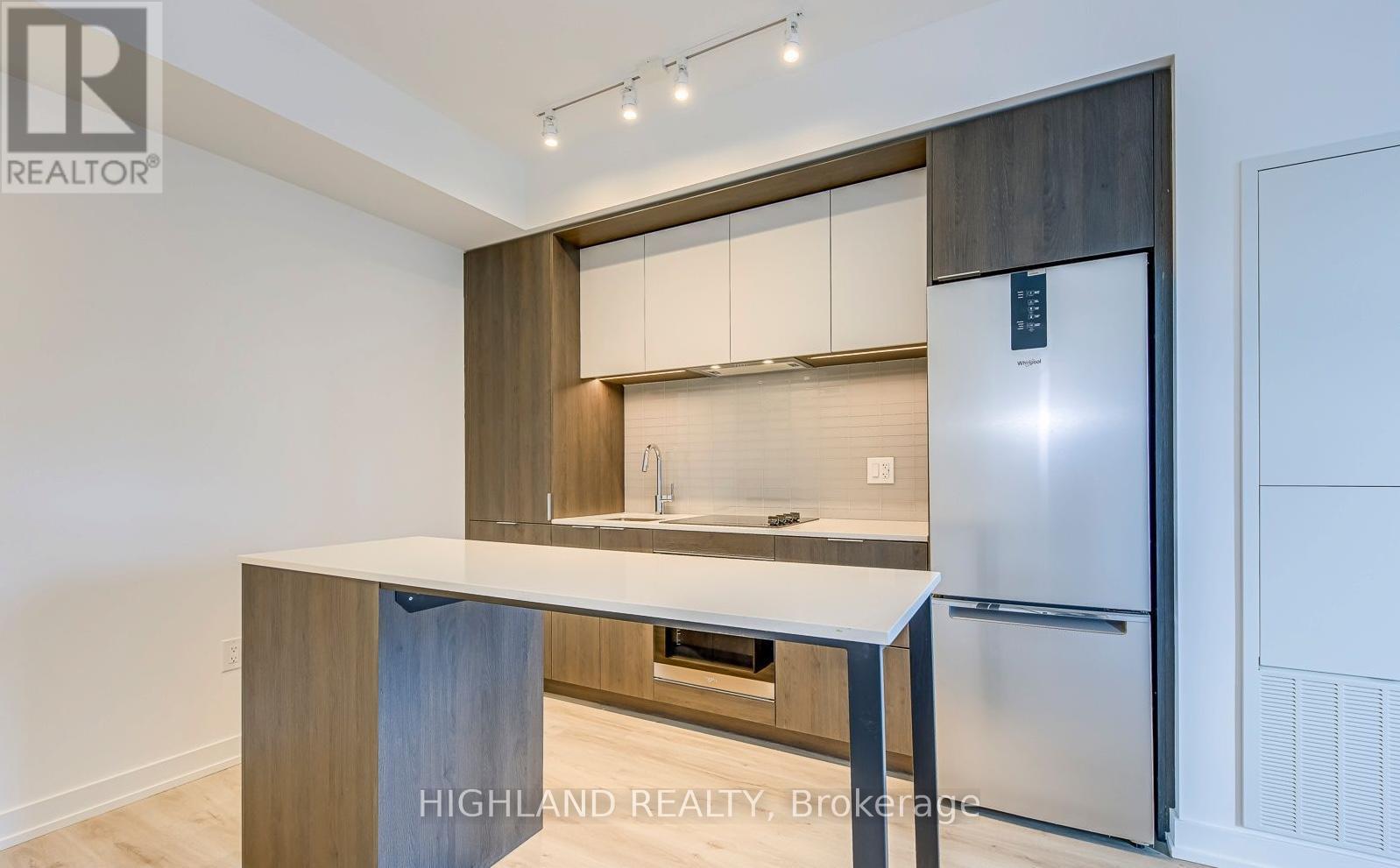 3806 - 395 Square One Drive, Mississauga, ON - Indoor Photo Showing Kitchen