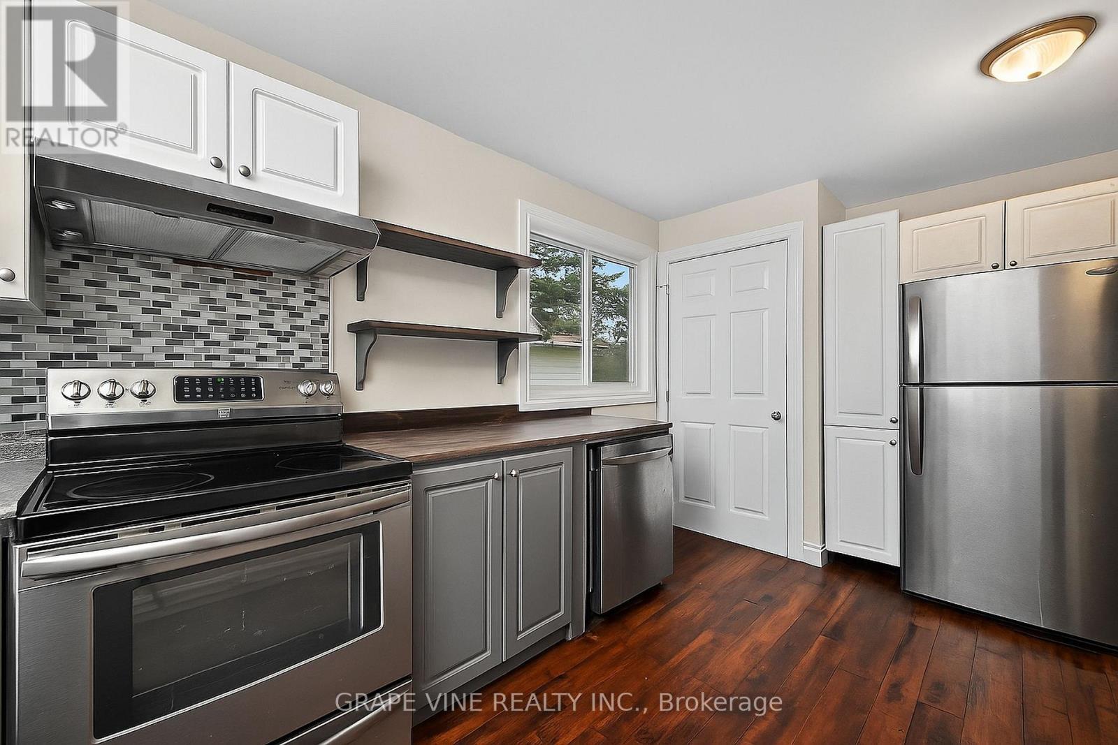 179 Victoria Street, Mississippi Mills, ON - Indoor Photo Showing Kitchen With Stainless Steel Kitchen