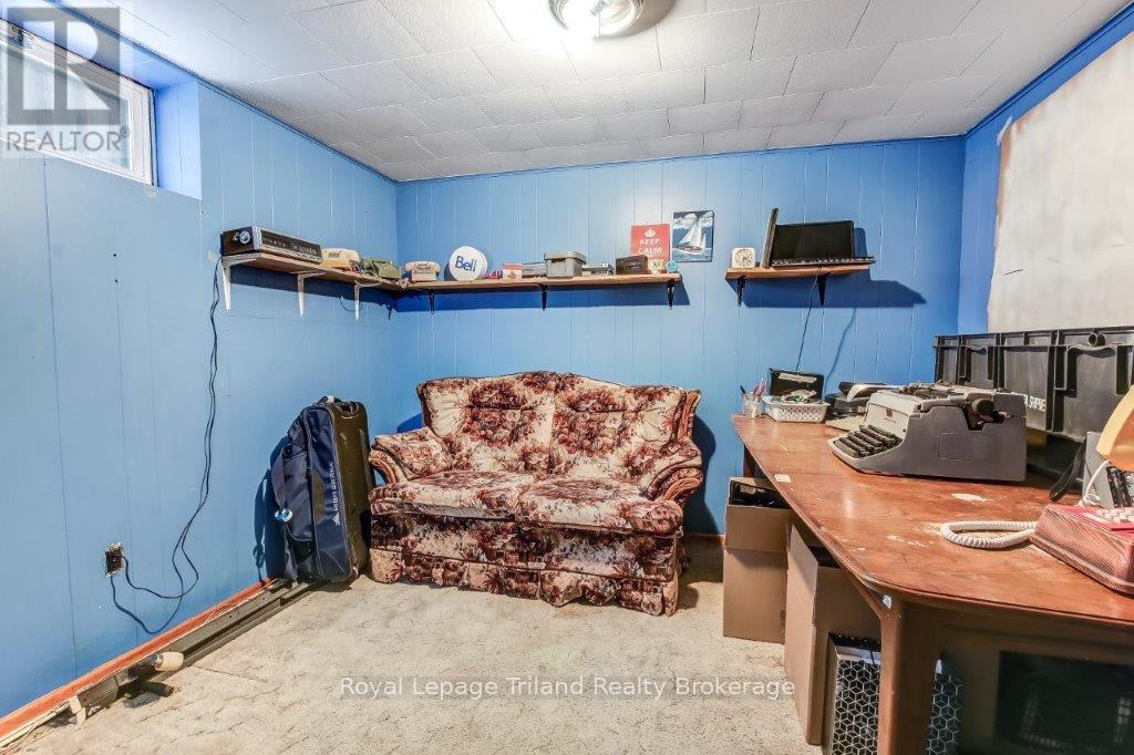 772 Devonshire Avenue E, Woodstock (Woodstock - North), ON - Indoor Photo Showing Other Room