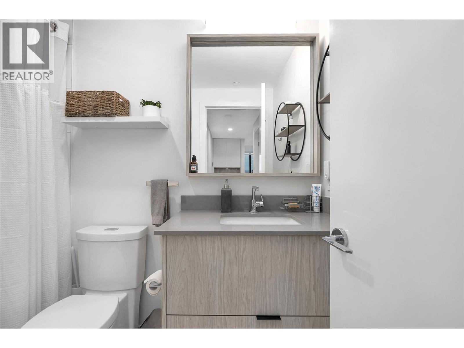 1488 Bertram Street Unit# 905, Kelowna, BC - Indoor Photo Showing Bathroom