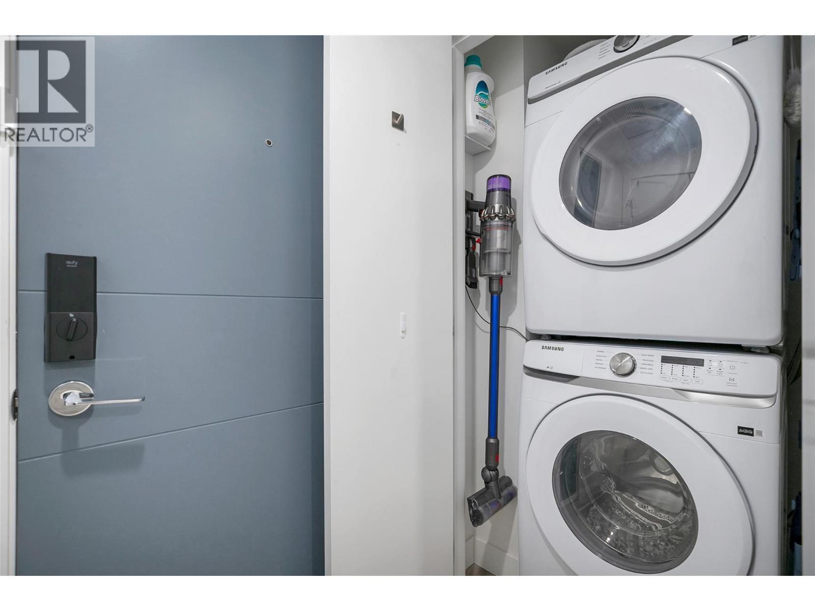 1488 Bertram Street Unit# 905, Kelowna, BC - Indoor Photo Showing Laundry Room
