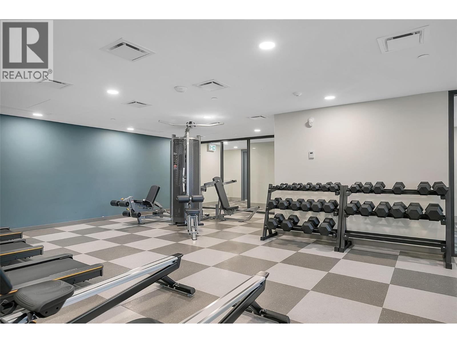 1488 Bertram Street Unit# 905, Kelowna, BC - Indoor Photo Showing Gym Room