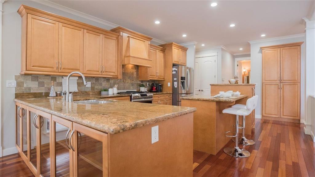 3689 159A Street, Surrey, BC - Indoor Photo Showing Kitchen With Double Sink