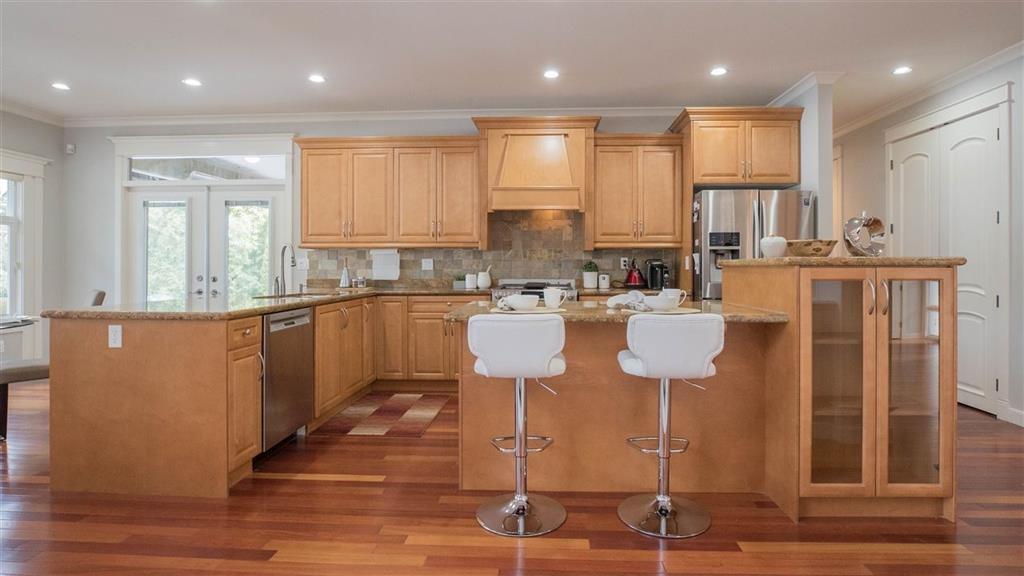 3689 159A Street, Surrey, BC - Indoor Photo Showing Kitchen