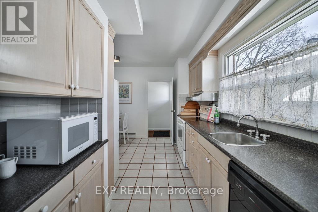 56 Gage Avenue, Toronto, ON - Indoor Photo Showing Kitchen