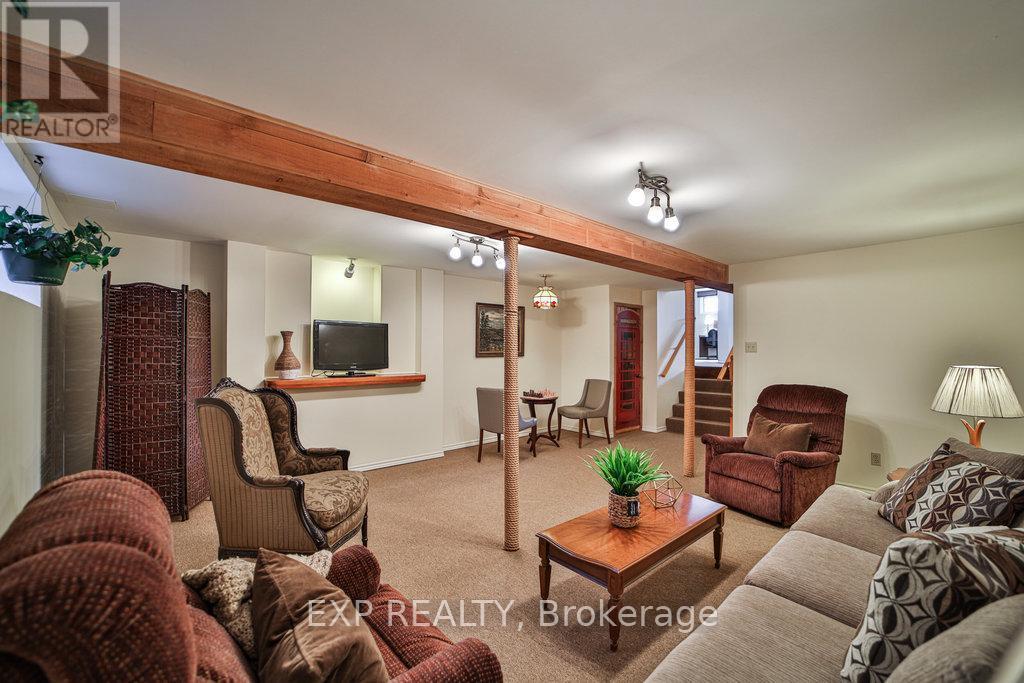 56 Gage Avenue, Toronto, ON - Indoor Photo Showing Living Room