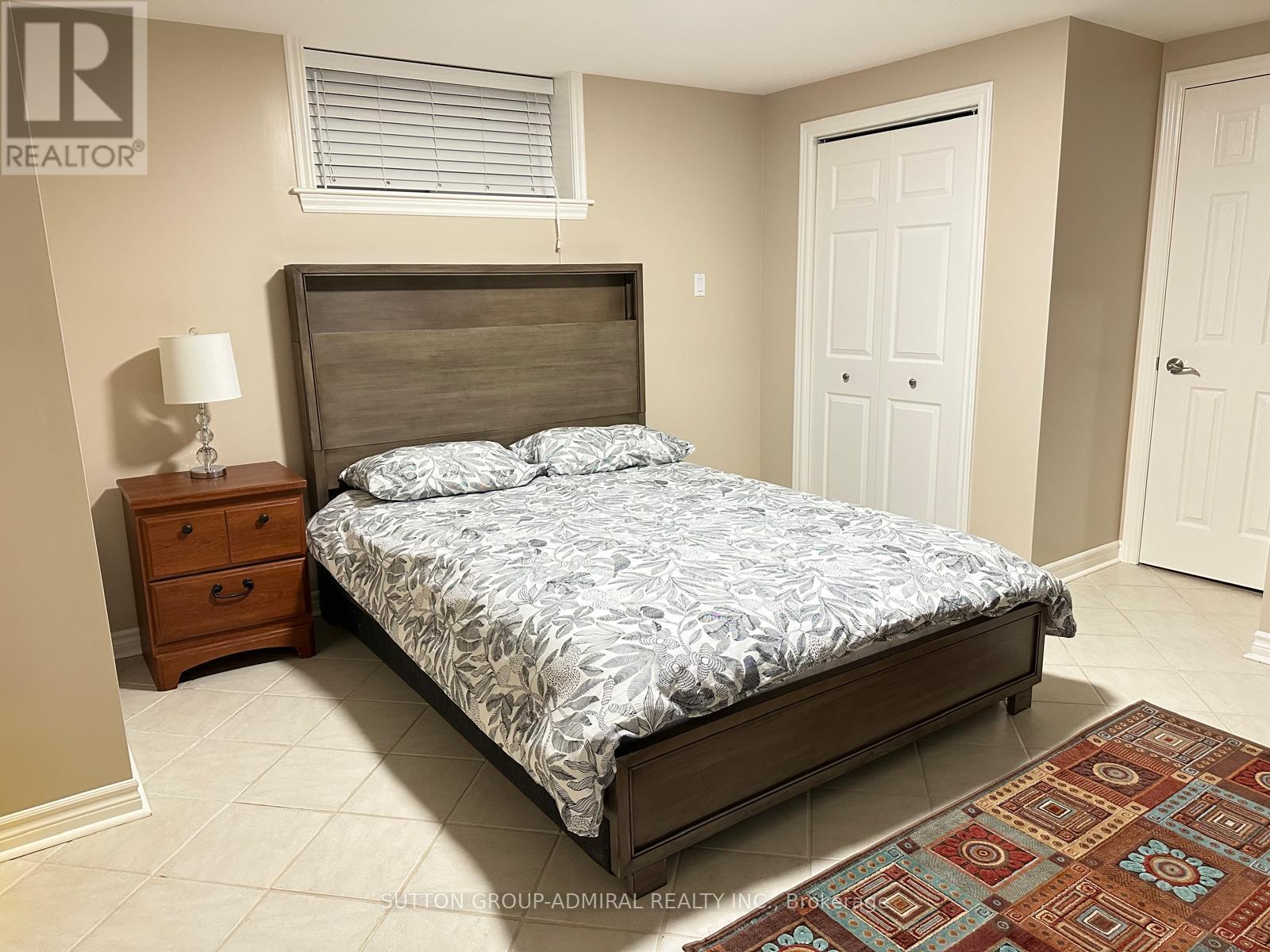 447 Taylor Mills Drive, Richmond Hill, ON - Indoor Photo Showing Bedroom