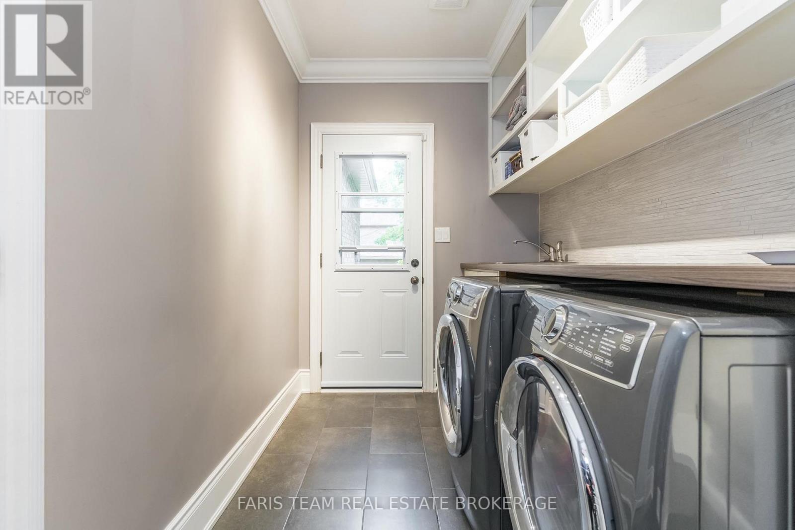 6 Alana Drive, Springwater, ON - Indoor Photo Showing Laundry Room