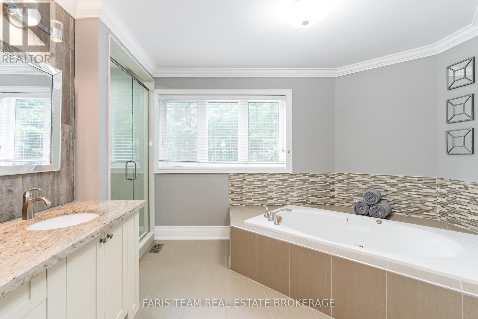 6 Alana Drive, Springwater, ON - Indoor Photo Showing Bathroom