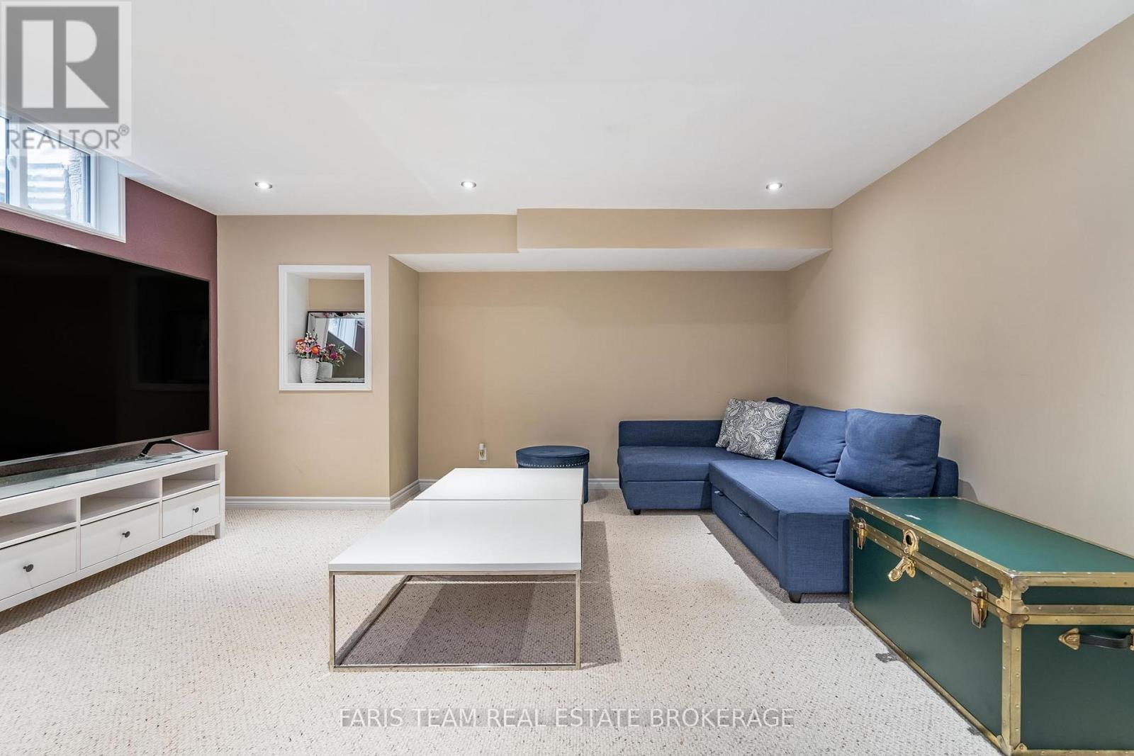 6 Alana Drive, Springwater, ON - Indoor