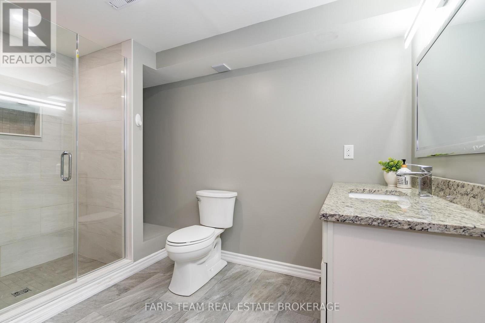 6 Alana Drive, Springwater, ON - Indoor Photo Showing Bathroom