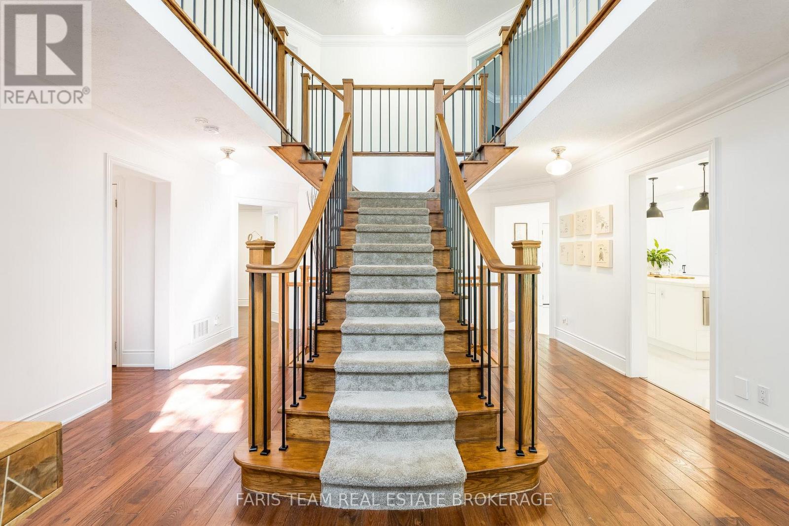 6 Alana Drive, Springwater, ON - Indoor Photo Showing Other Room