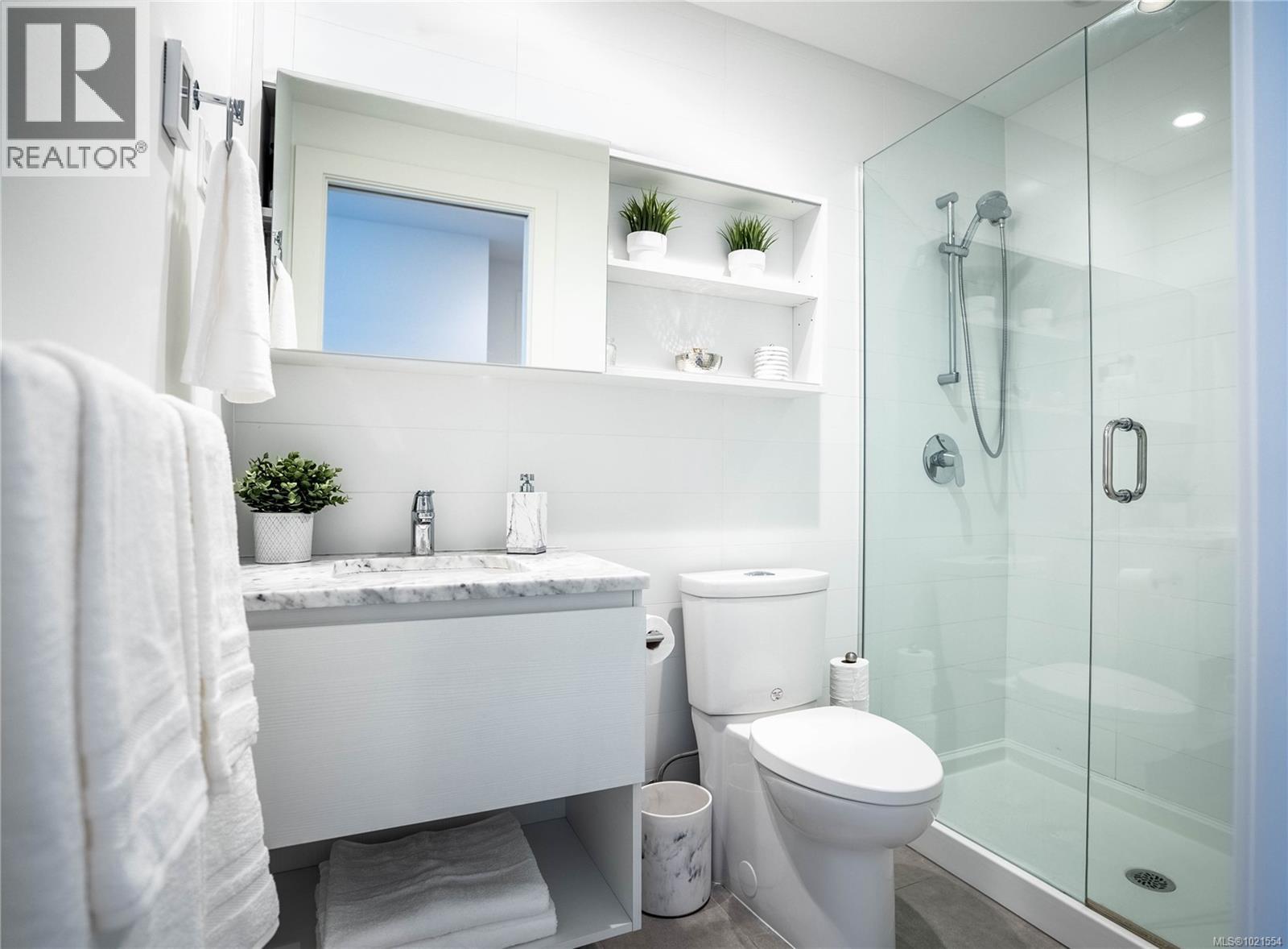 3-Piece Ensuite - 804 60 Saghalie Rd, Victoria, BC