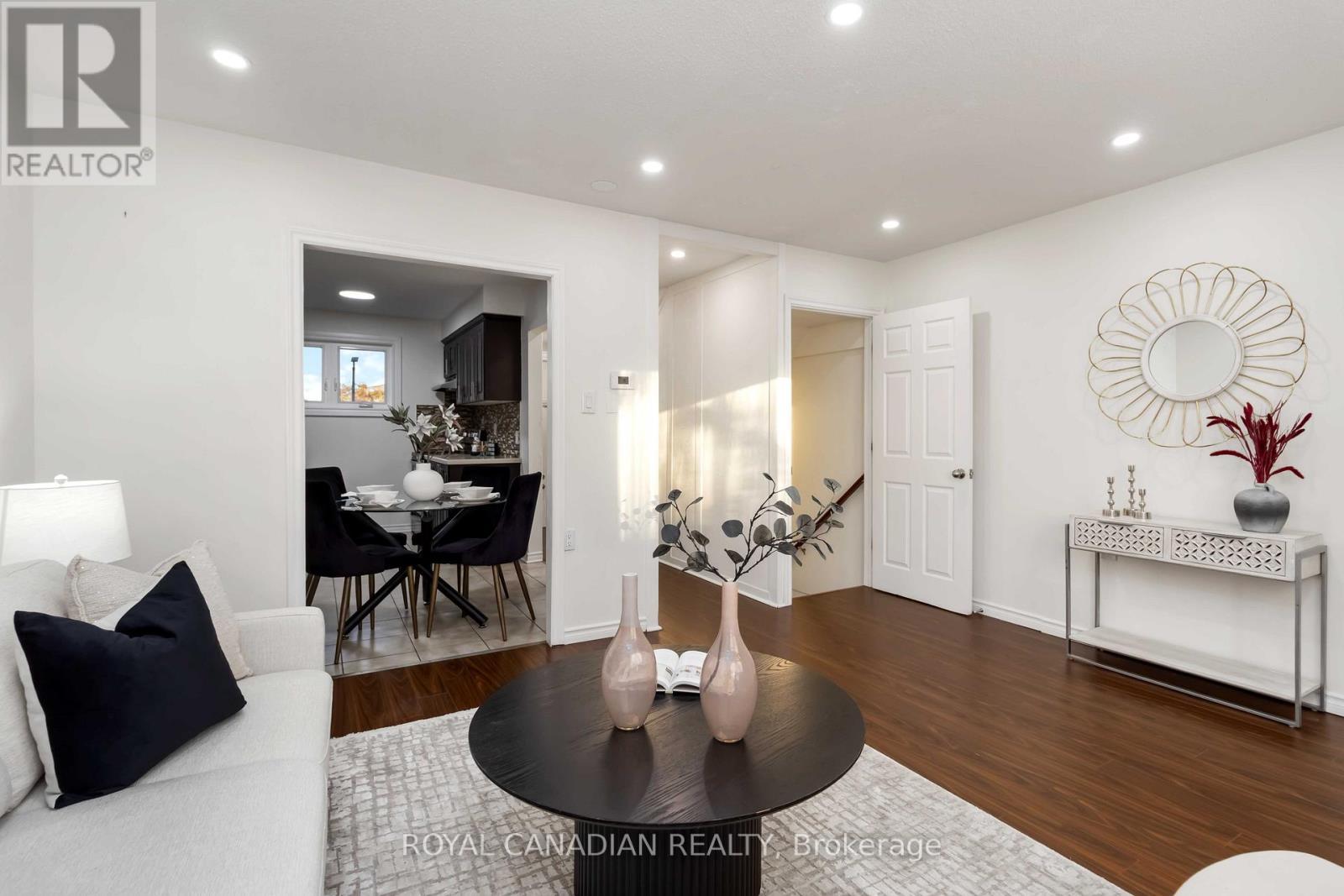 106 - 475 Bramalea Road, Brampton, ON - Indoor Photo Showing Living Room